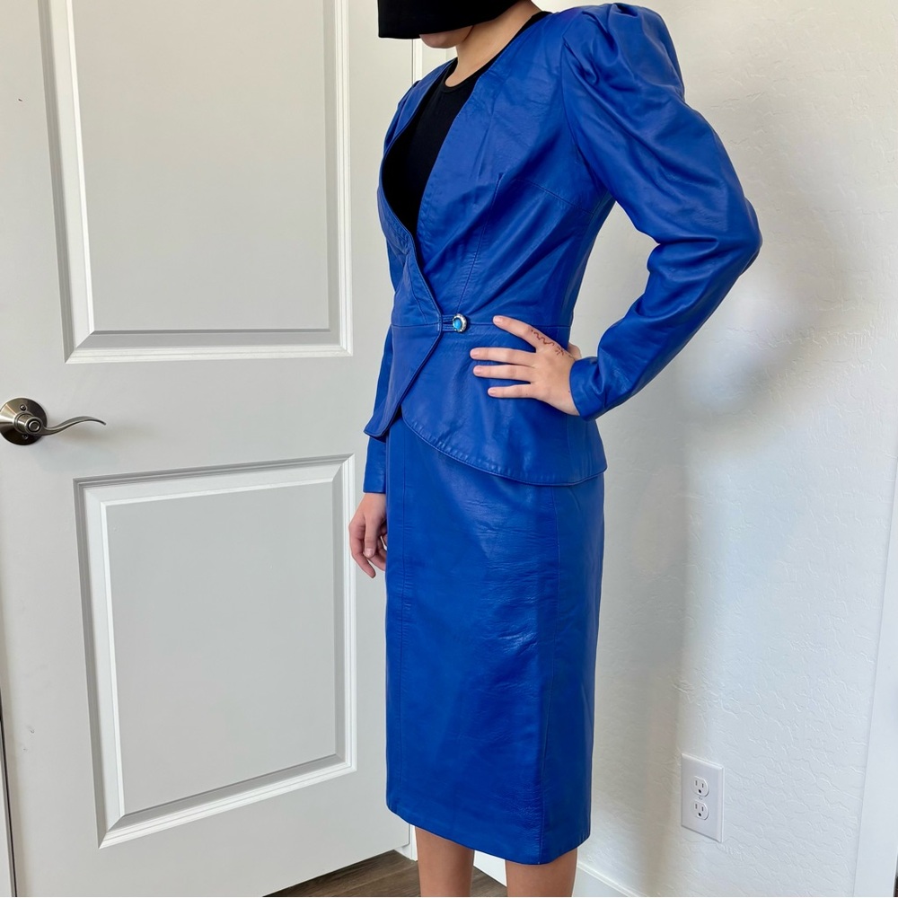 Pierre Cardin Paris VTG 80s Luxury Leather Business Suit, Skirt & Jacket Set - Picture 3 of 15